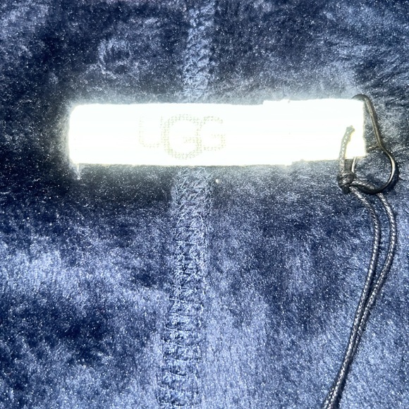 UGG Top Daisy Fleece  V-Neck Long Sleeve Lounge Top- Brand New With Tags - Picture 9 of 11